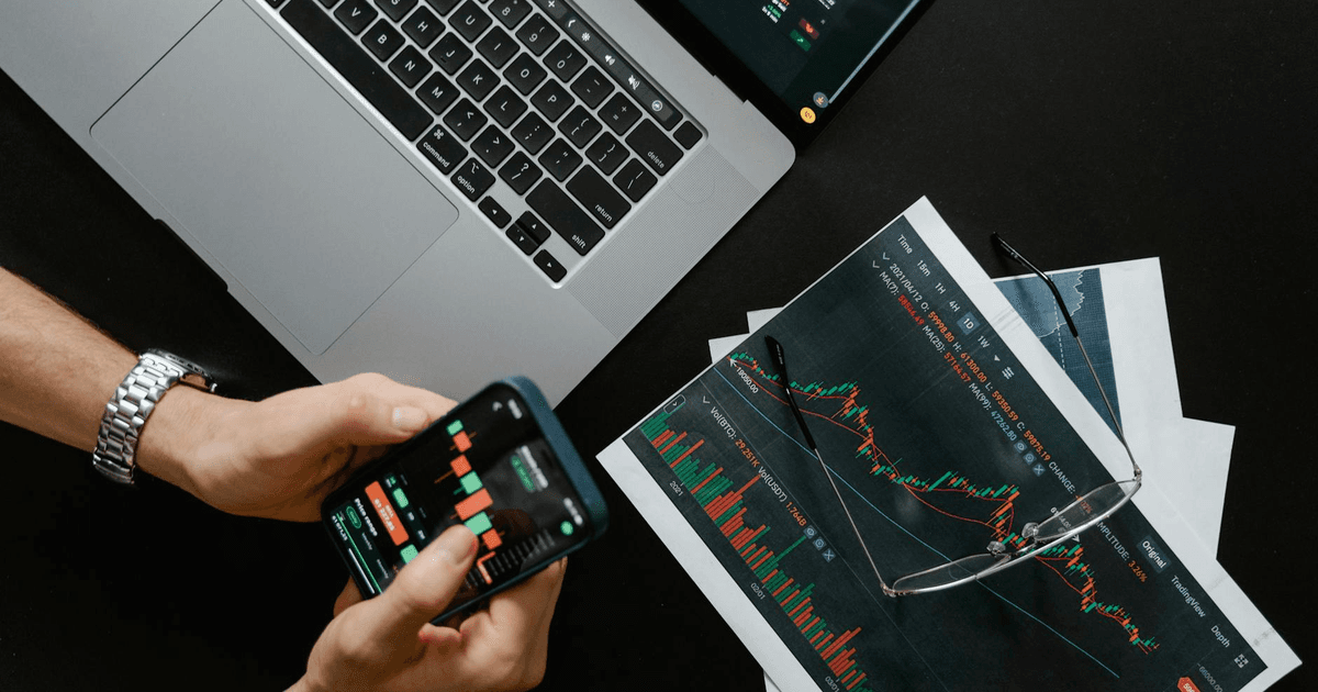 Best Online Stockbrokers in Malaysia 2026: Bursa, US Stocks & Fees Compared